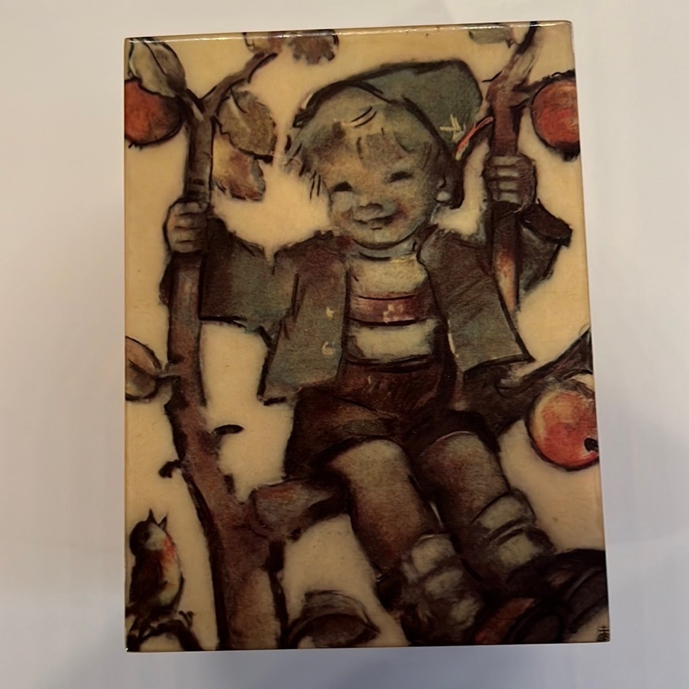 HUMMEL MUSIC BOX Wooden